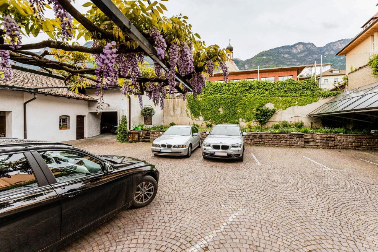 Hotel Weisses Roessl Caldaro Exteriér fotografie