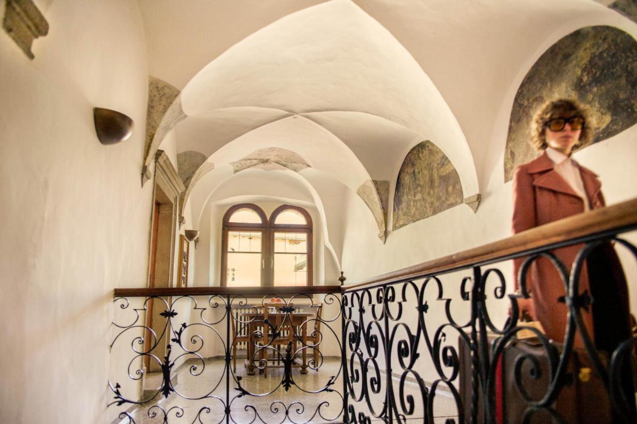 Hotel Weisses Roessl Caldaro Exteriér fotografie